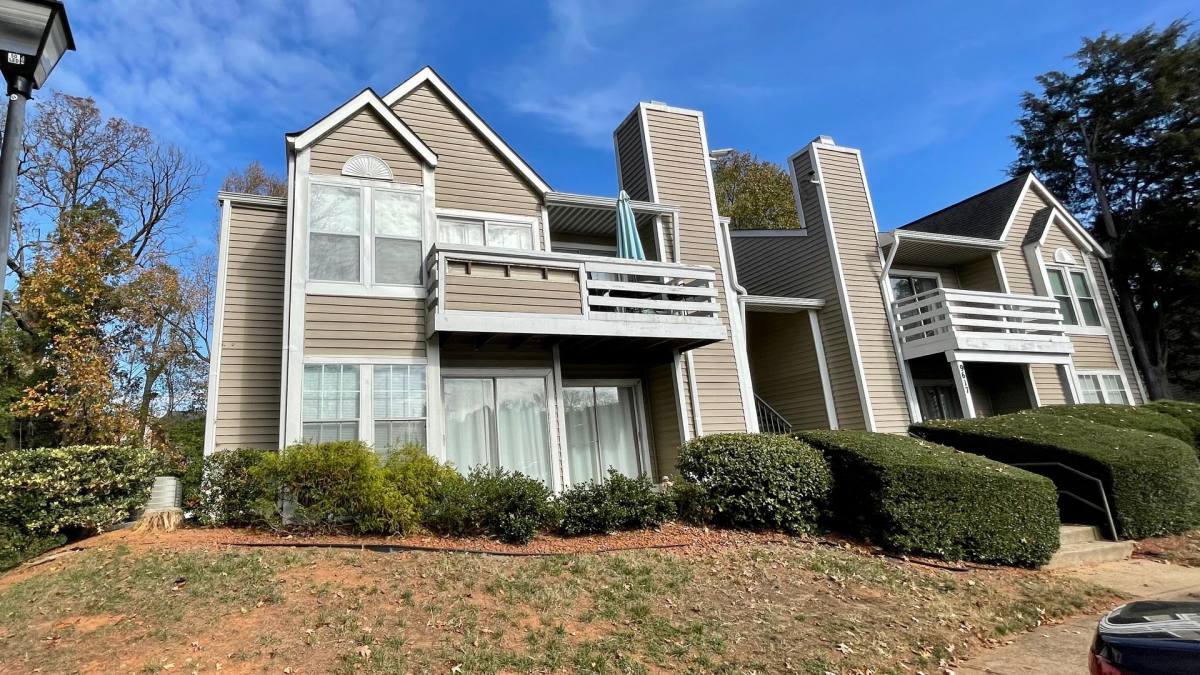 Apartment for rent at 9617 Vinca Circle, Charlotte, NC 28213