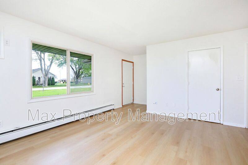 Apartment for rent at 500 Laurel St #2, Waukee, IA 50263