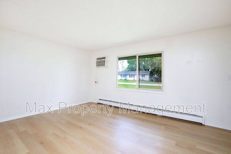 Apartment for rent at 500 Laurel St #2, Waukee, IA 50263