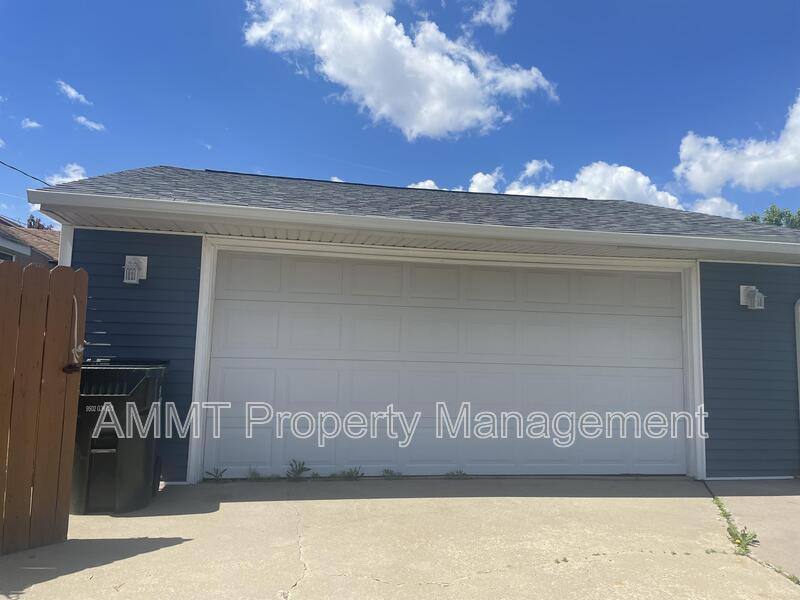 House for rent at 2220 Haven Court SW, Cedar Rapids, IA 52404