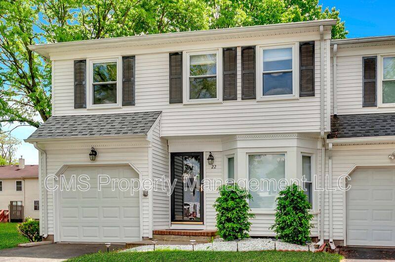 Townhouse for rent at 22 Hickory Court, Middlesex, NJ 08846