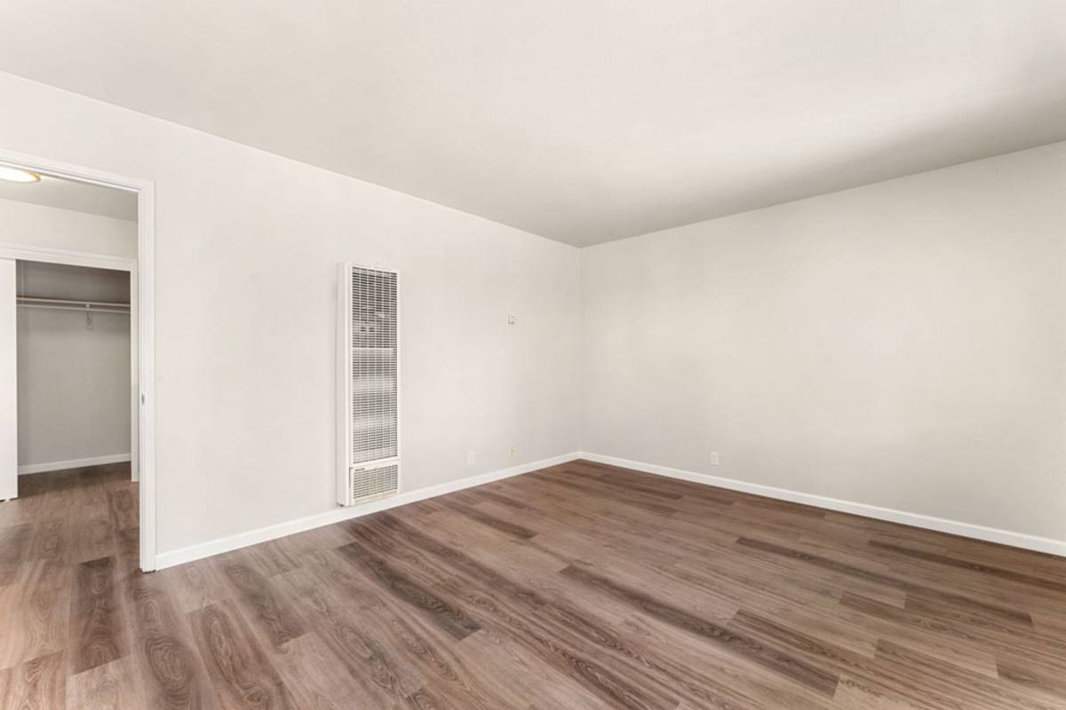 Apartment for rent at 360 Chiquita Ave, Mountain View, CA 94041