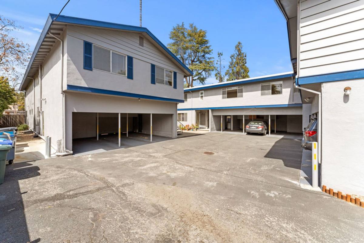 Apartment for rent at 360 Chiquita Ave, Mountain View, CA 94041