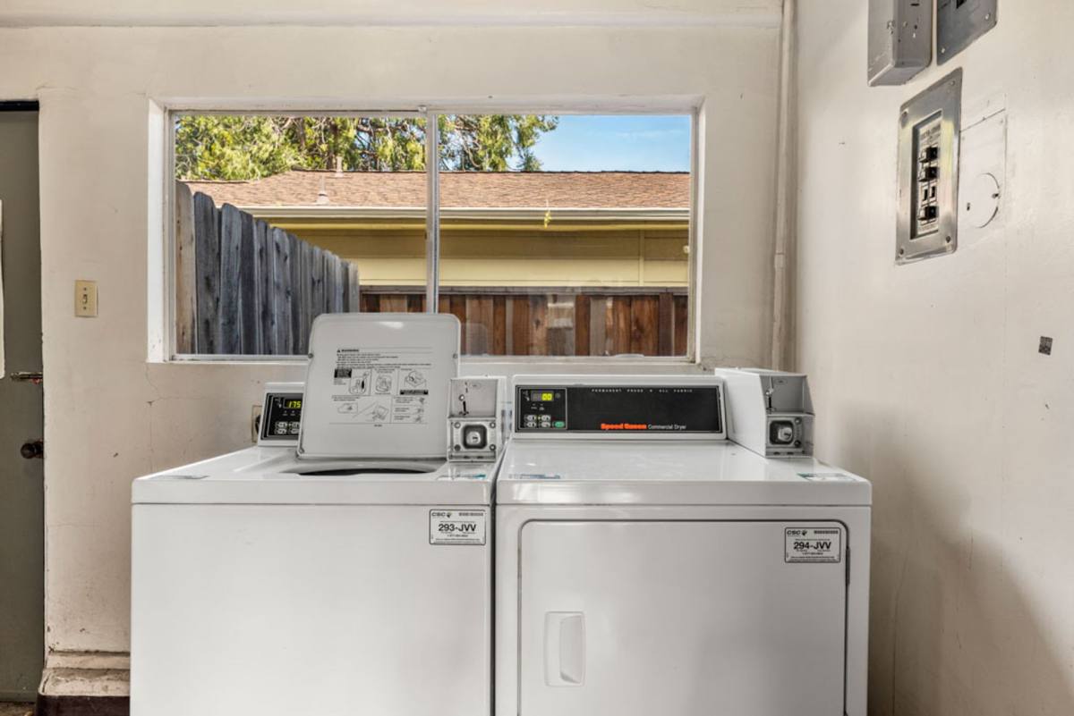 Apartment for rent at 360 Chiquita Ave, Mountain View, CA 94041