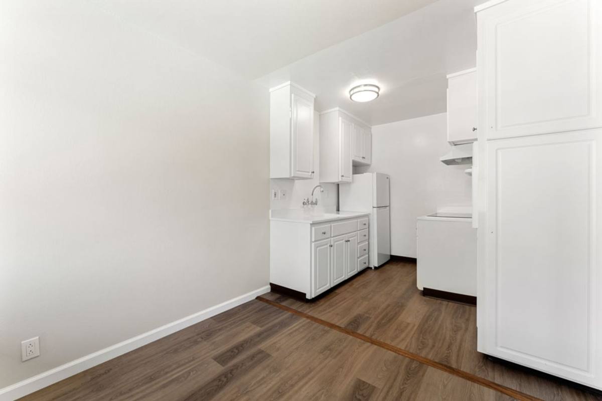 Apartment for rent at 360 Chiquita Ave, Mountain View, CA 94041