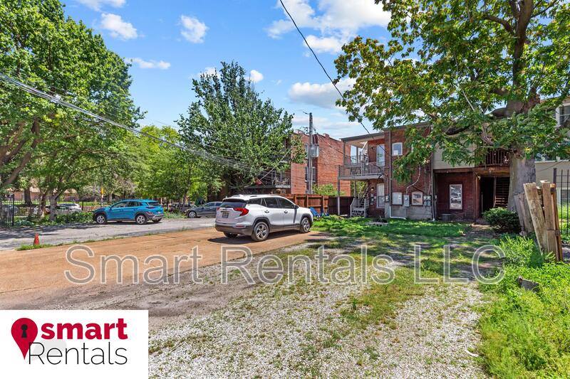 Apartment for rent at 1711 S 8th St #A, Saint Louis, MO 63104