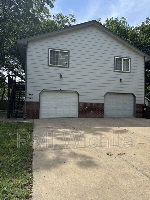 Apartment for rent at 107 S Gordon St, Wichita, KS 67213
