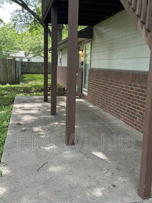 Apartment for rent at 107 S Gordon St, Wichita, KS 67213