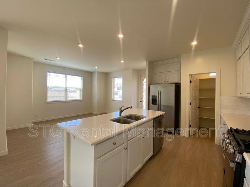 House for rent at 767 W Scarlet Hill Dr, Saint George, UT 84790