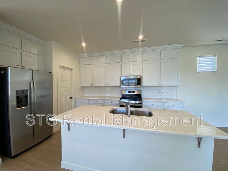 House for rent at 767 W Scarlet Hill Dr, Saint George, UT 84790