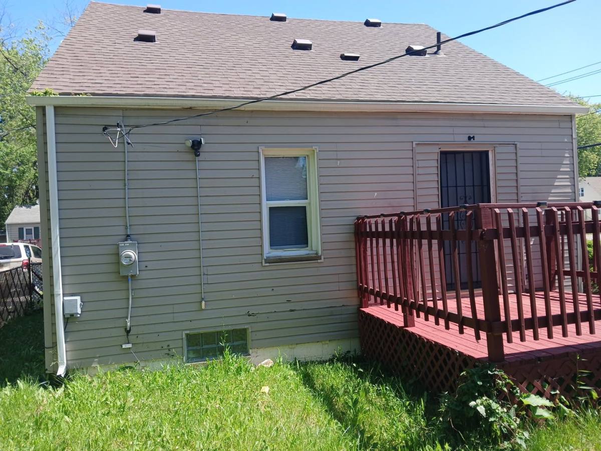 House for rent at 19012 Kingsville, Grosse Pointe, MI 48236