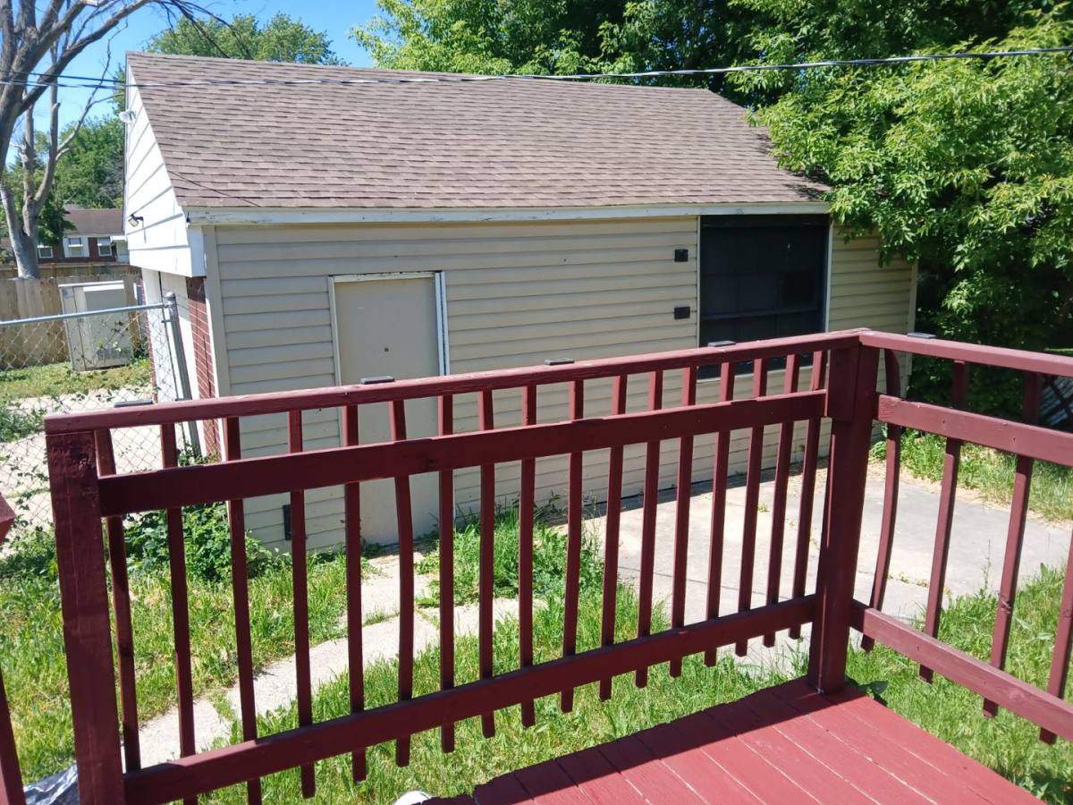 House for rent at 19012 Kingsville, Grosse Pointe, MI 48236