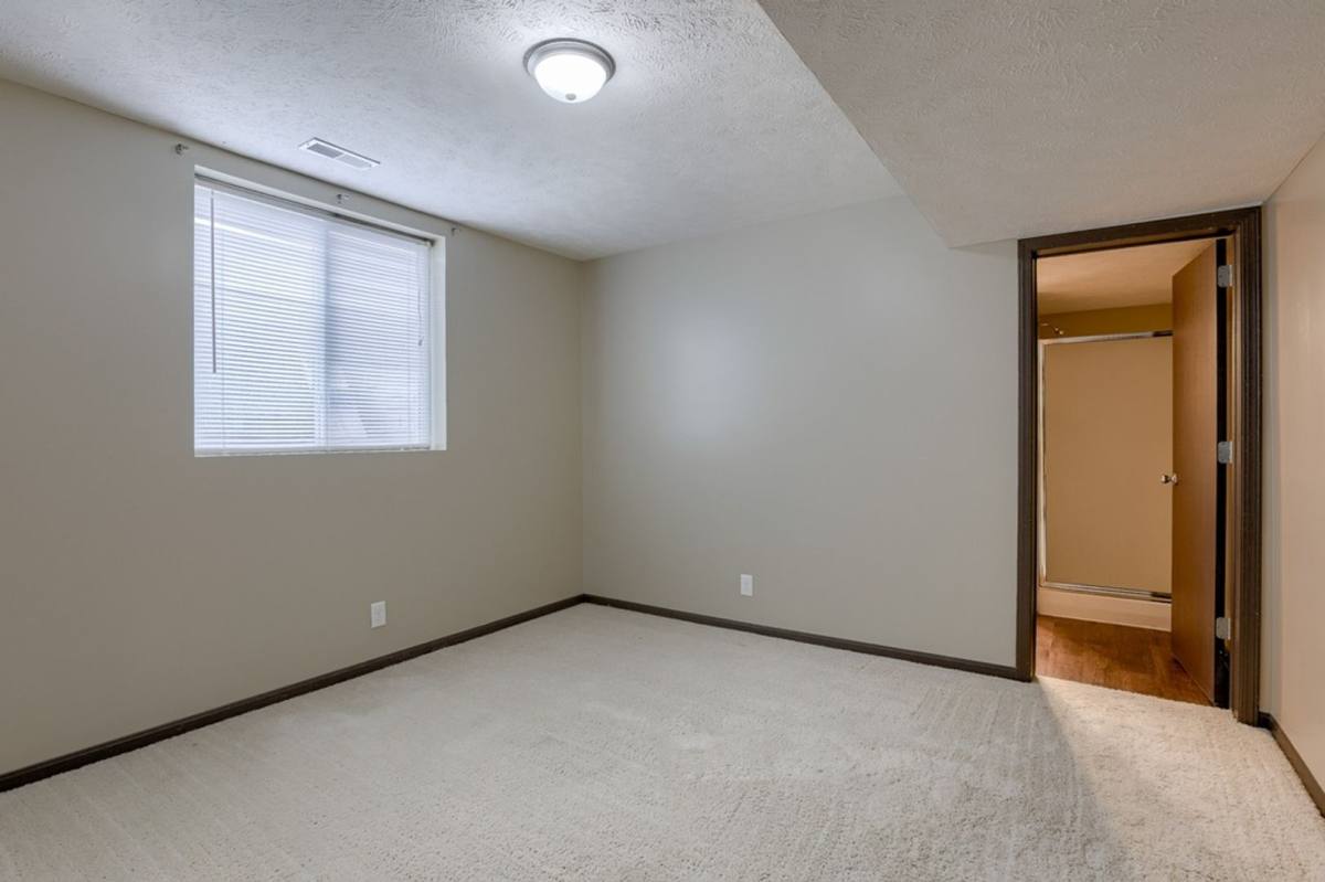 Apartment for rent at 2630-34 W Timberlake Dr, Lincoln, NE 68522