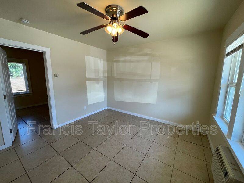 Apartment for rent at 1214 S Escondido Blvd #6, Escondido, CA 92025