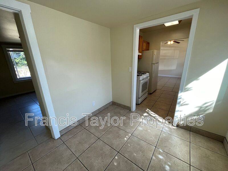 Apartment for rent at 1214 S Escondido Blvd #6, Escondido, CA 92025