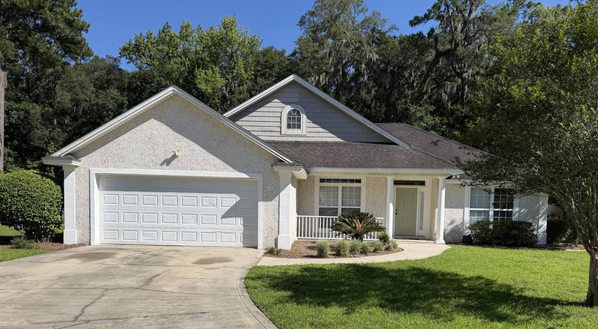 House for rent at 212 Autumn Ridge Court, Brunswick, GA 31525