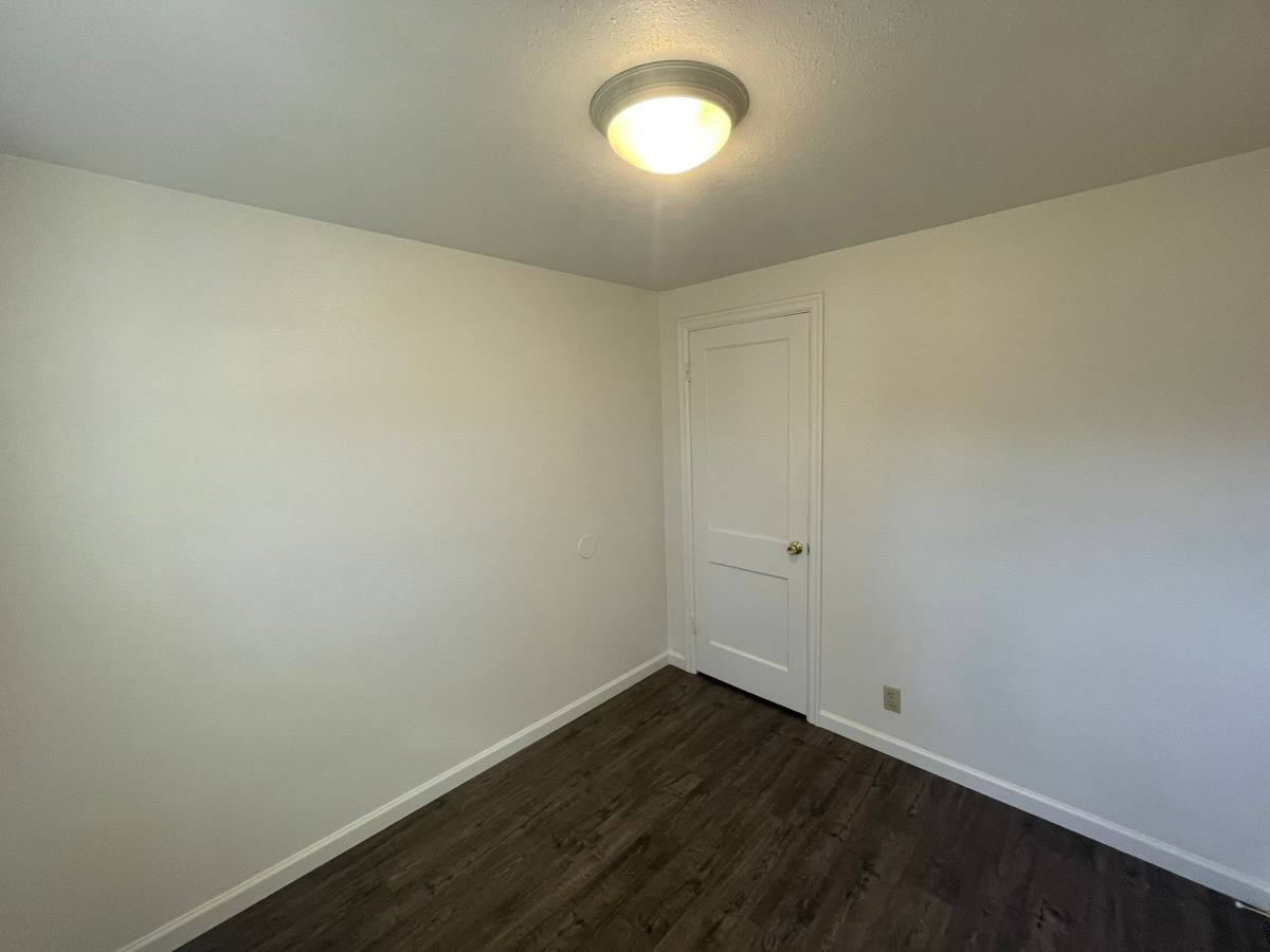 Apartment for rent at 1104 NE Freemont Ave, Roseburg, OR 97470