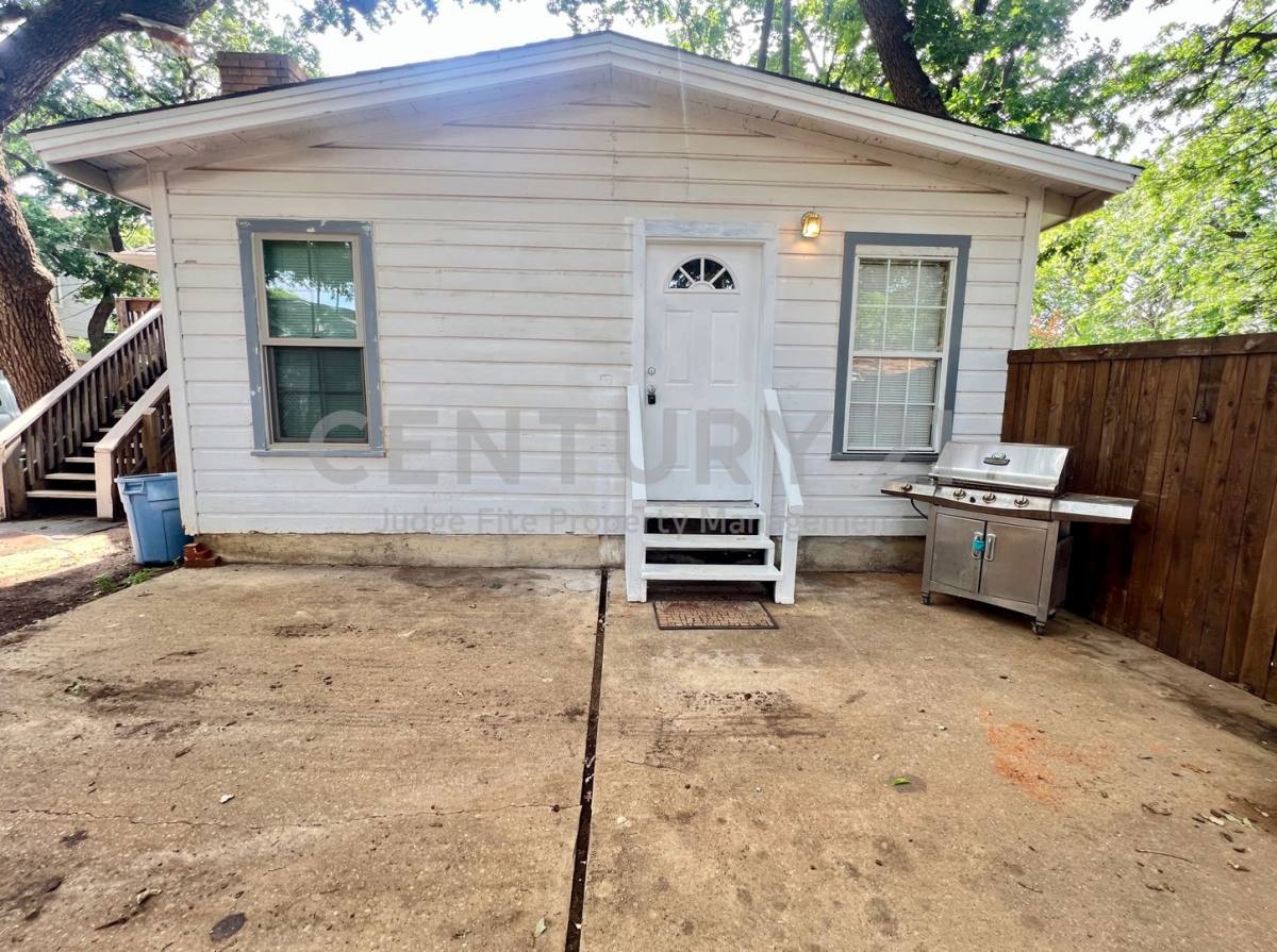 Apartment for rent at 315 Normal St, Denton, TX 76201
