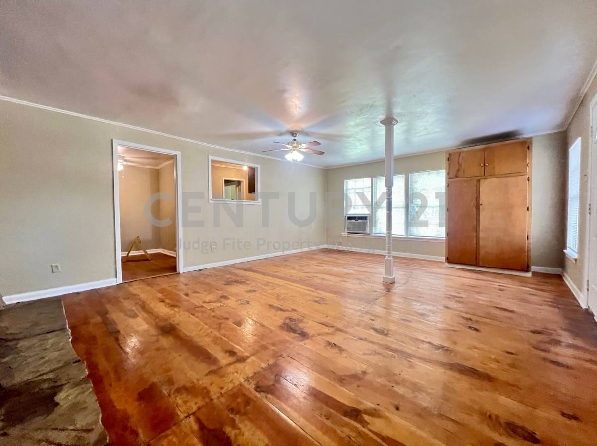 Apartment for rent at 315 Normal St, Denton, TX 76201
