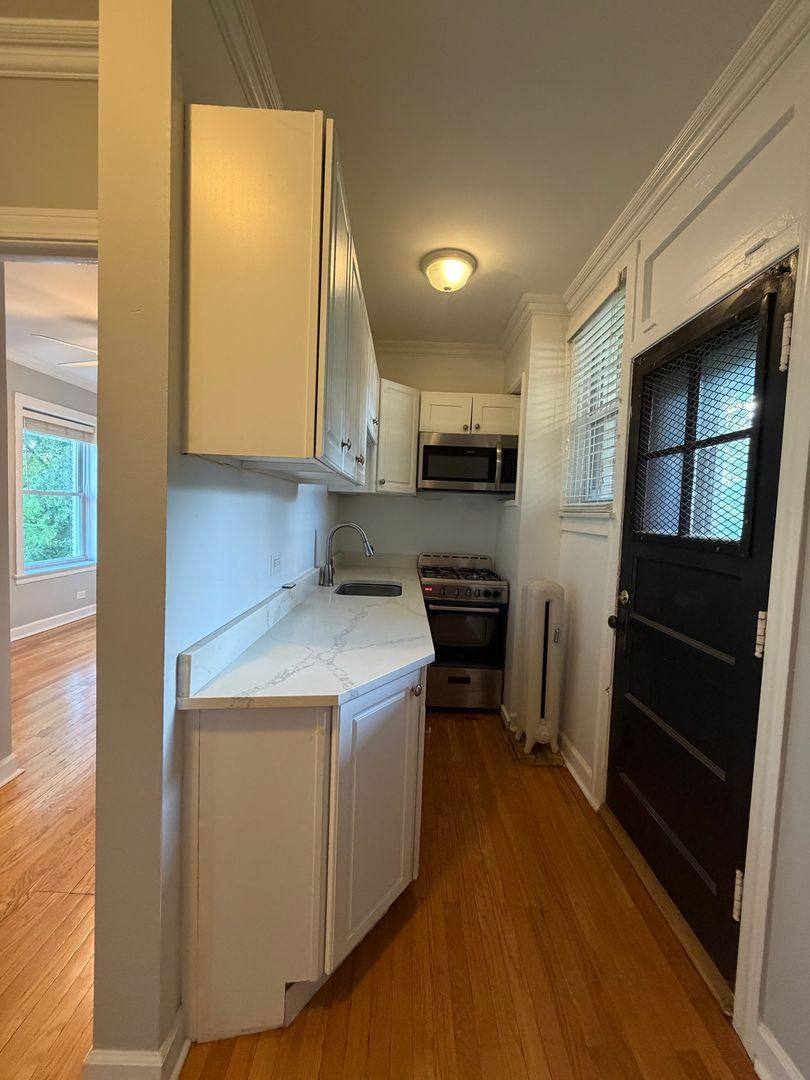 Apartment for rent at 5736-52 S Stony Island, Chicago, IL 60637