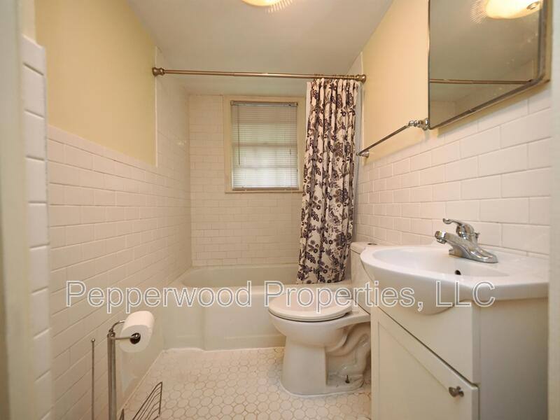 Apartment for rent at 334 W Hampton Ave #1, Spartanburg, SC 29306