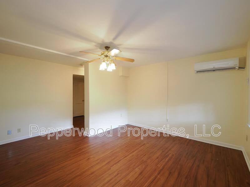Apartment for rent at 334 W Hampton Ave #1, Spartanburg, SC 29306