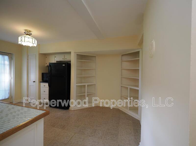 Apartment for rent at 334 W Hampton Ave #1, Spartanburg, SC 29306