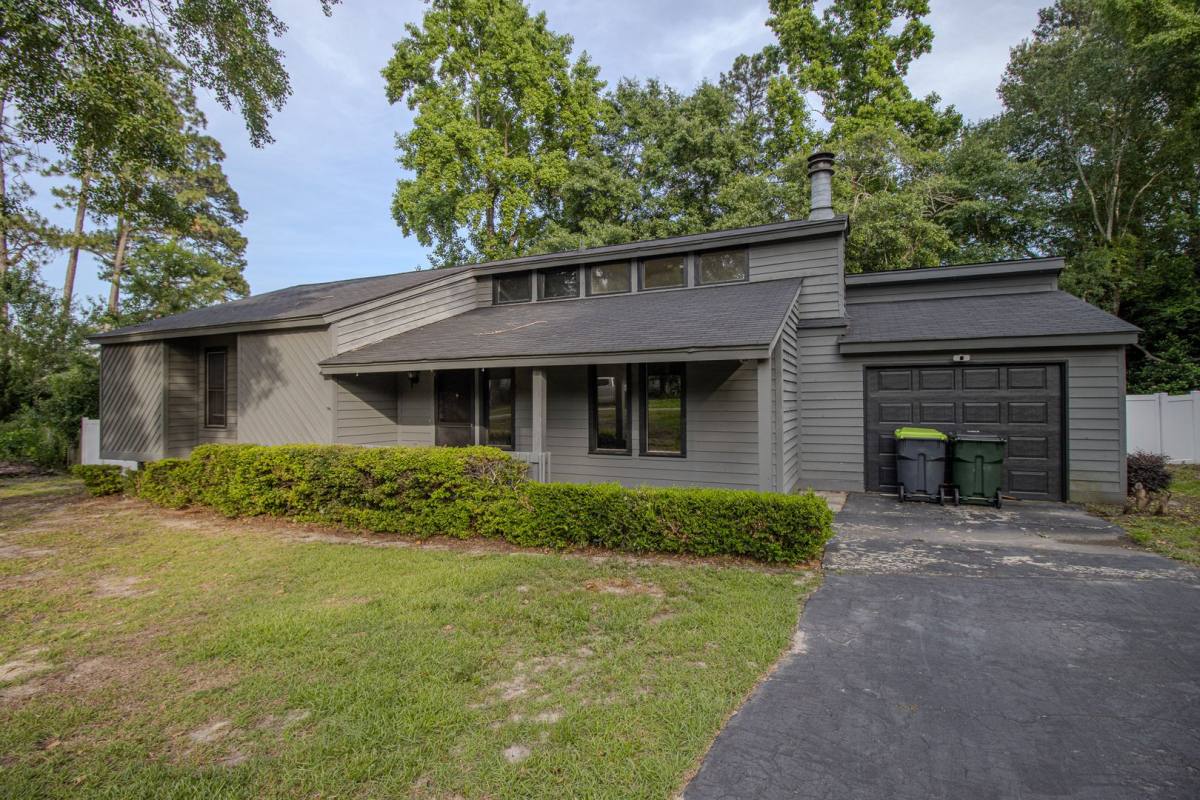 House for rent at 140 Land of Lakes Circle, Lexington, SC 29073