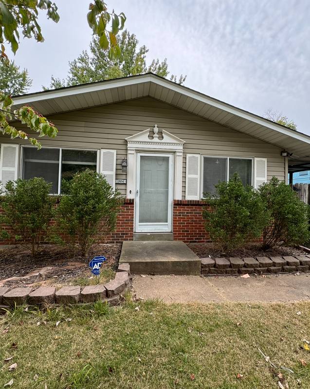 House for rent at 1504 Redman Blvd, Saint Louis, MO 63138