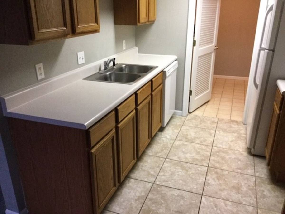 Apartment for rent at 3517-3537 Knipp Dr, Jefferson City, MO 65109