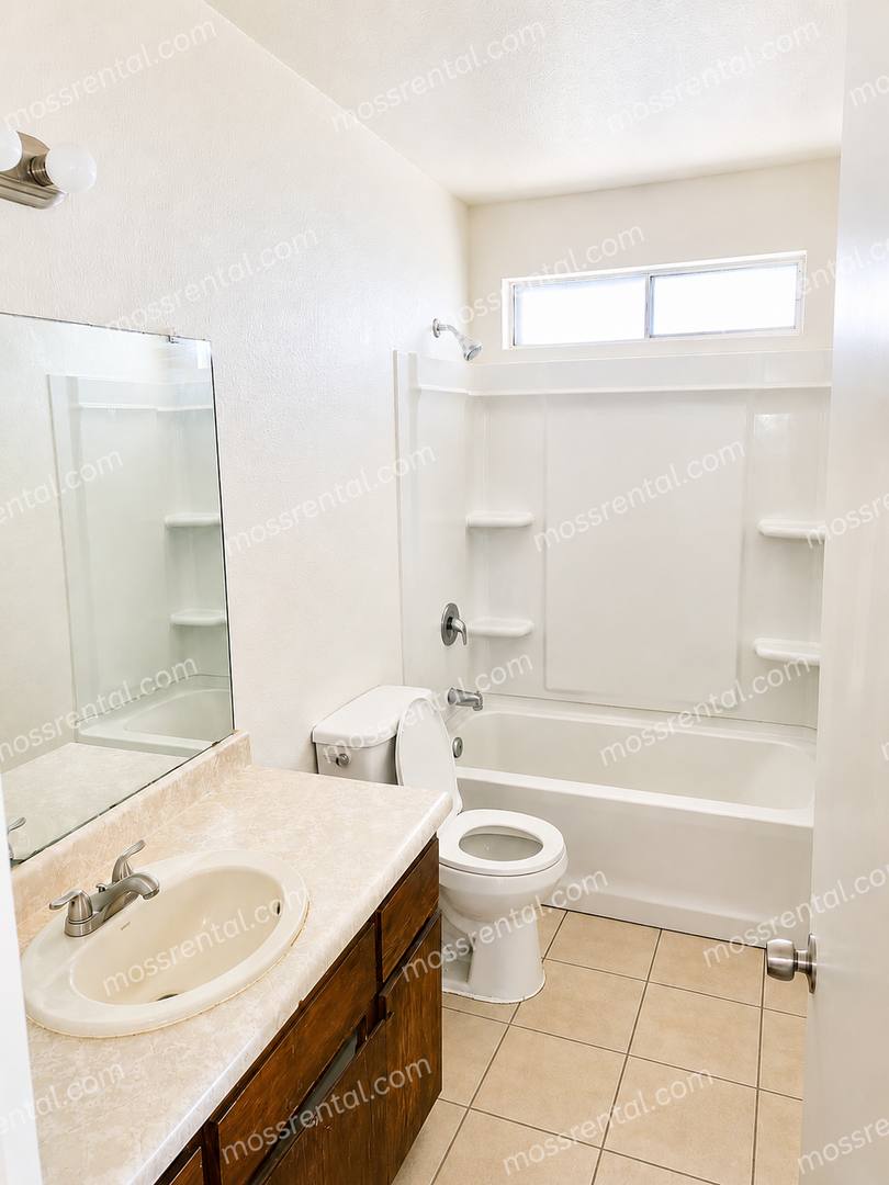 Apartment for rent at 209 W Ash St, Taft, CA 93268