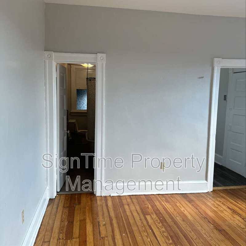 Apartment for rent at 238 Summit Ave #6, Hagerstown, MD 21740