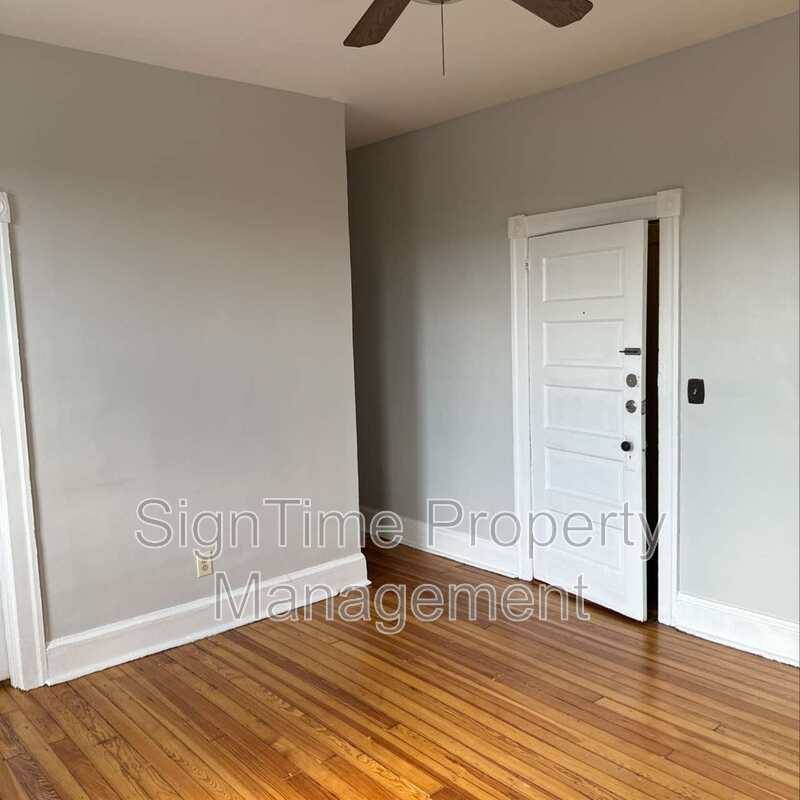 Apartment for rent at 238 Summit Ave #6, Hagerstown, MD 21740