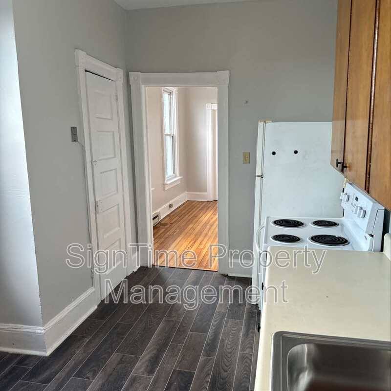 Apartment for rent at 238 Summit Ave #6, Hagerstown, MD 21740