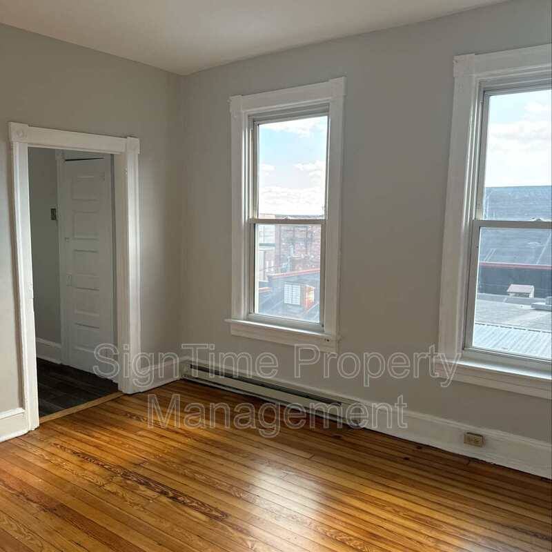 Apartment for rent at 238 Summit Ave #6, Hagerstown, MD 21740