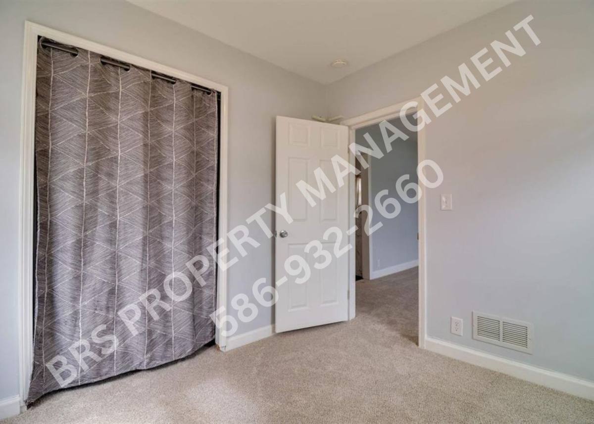 House for rent at 30791 Alger St, Madison Heights, MI 48071