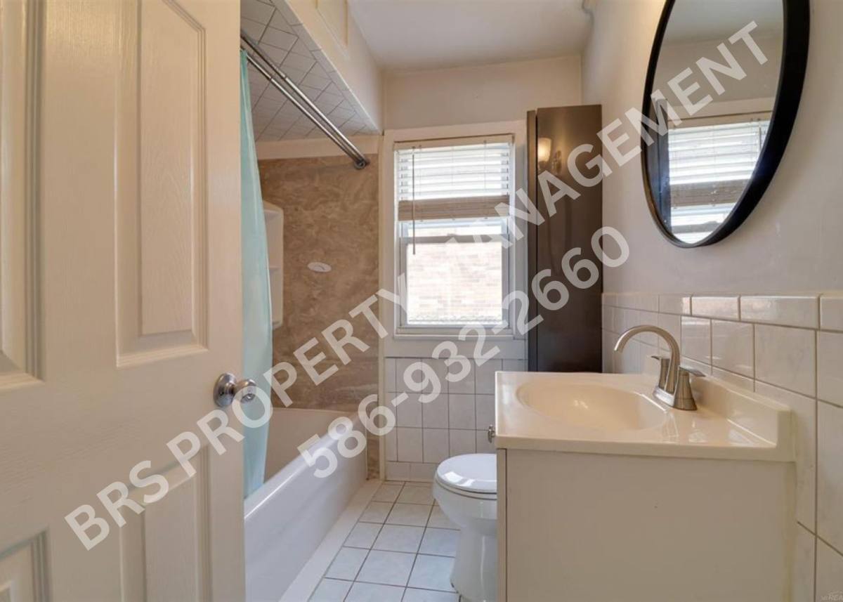 House for rent at 30791 Alger St, Madison Heights, MI 48071