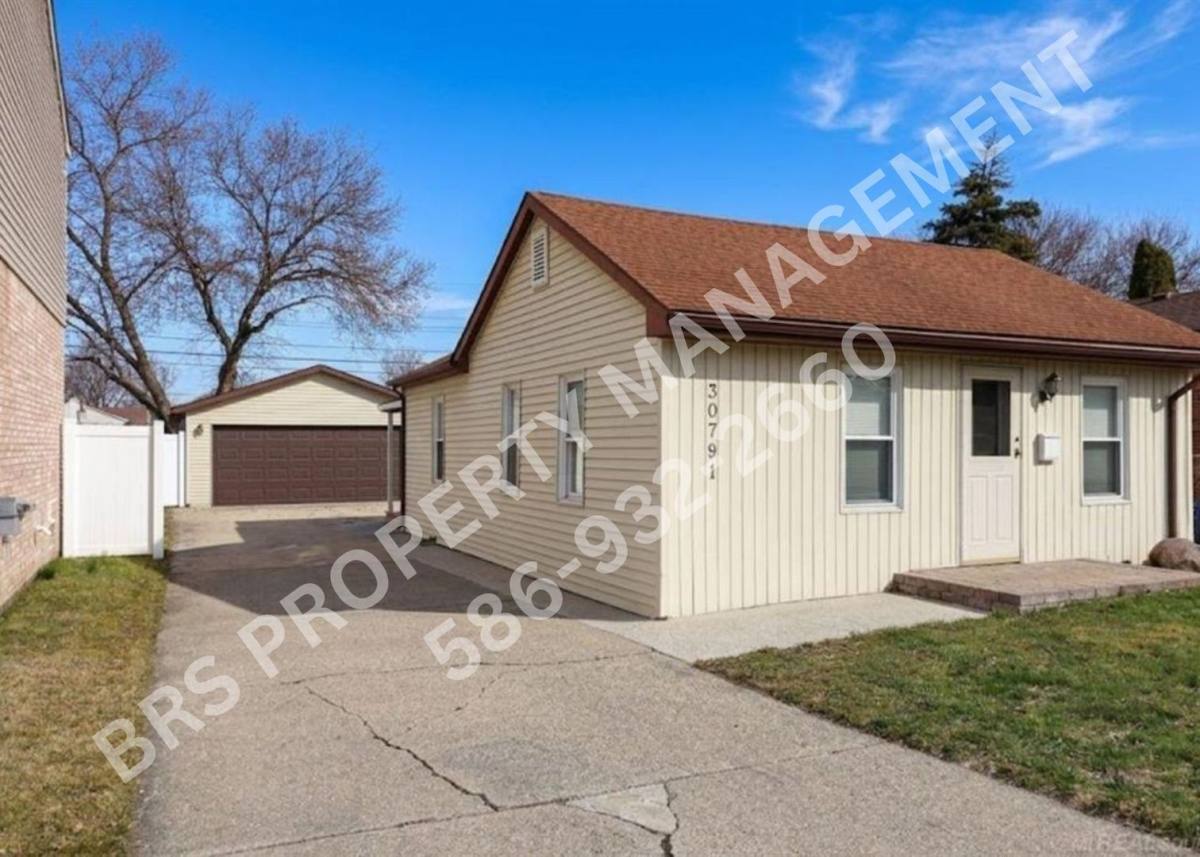 House for rent at 30791 Alger St, Madison Heights, MI 48071