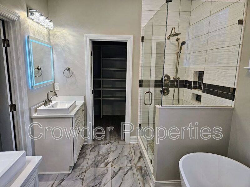 House for rent at 1016 Condon St, Charlotte, NC 28216
