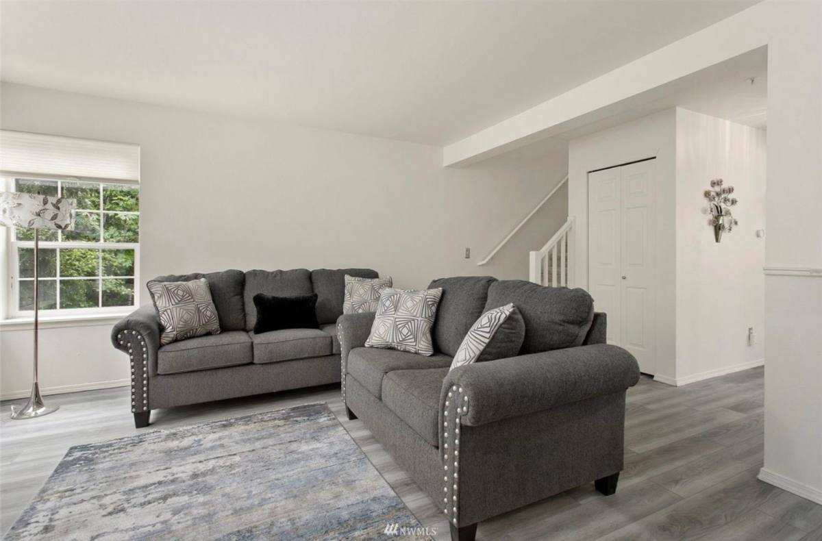 Townhouse for rent at 1926 S 368th Place, Federal Way, WA 98003
