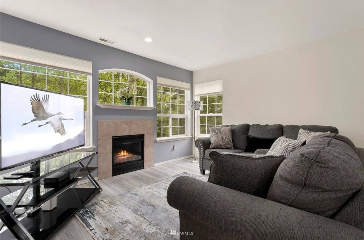 Townhouse for rent at 1926 S 368th Place, Federal Way, WA 98003