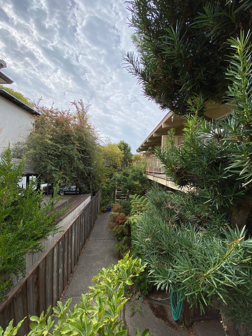 Apartment for rent at 407 Mission Ave, San Rafael, CA 94901