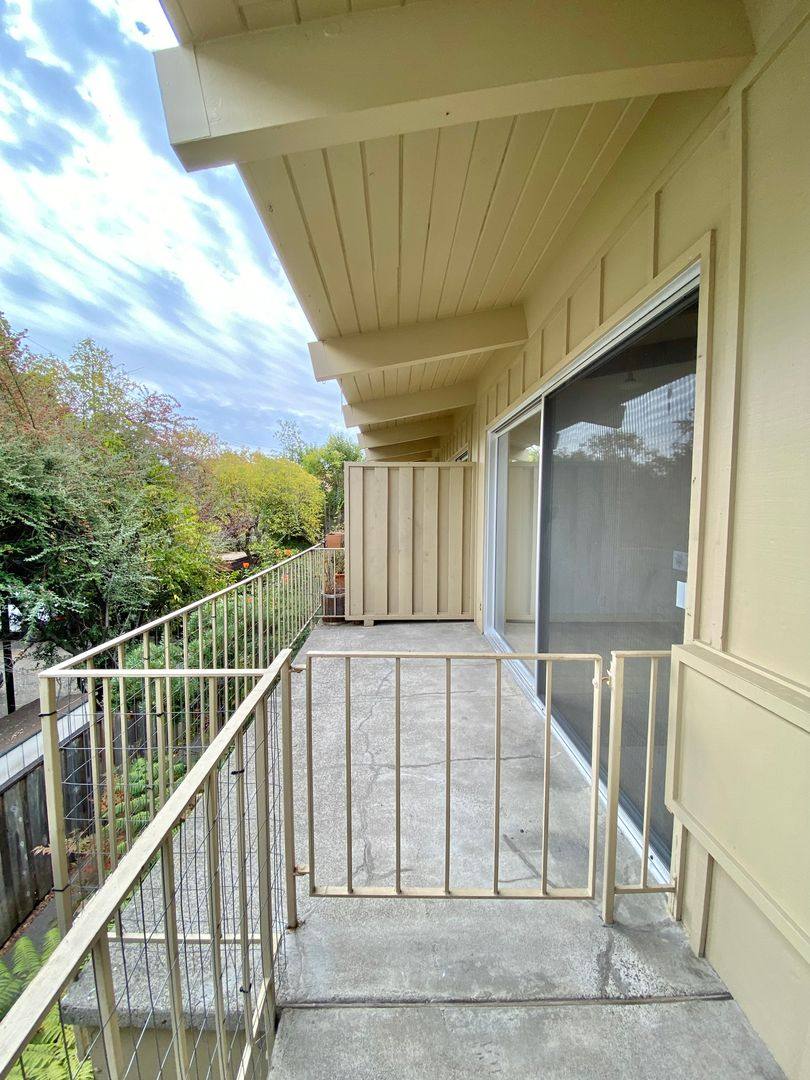 Apartment for rent at 407 Mission Ave, San Rafael, CA 94901