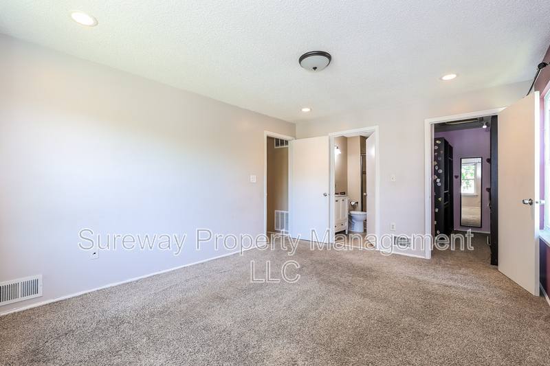 Apartment for rent at 21 Scherer Court, Lawrence Township, NJ 08648