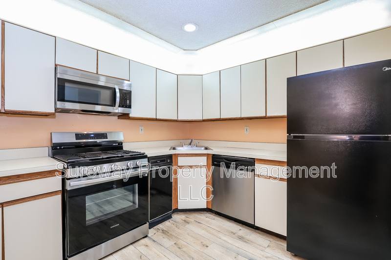Apartment for rent at 21 Scherer Court, Lawrence Township, NJ 08648