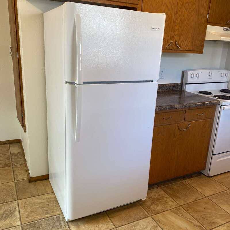 Apartment for rent at 917-919 Meadowview Dr #919, Menasha, WI 54952