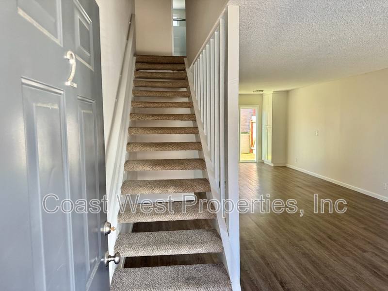 Townhouse for rent at 120 Phoebe St #2, Encinitas, CA 92024