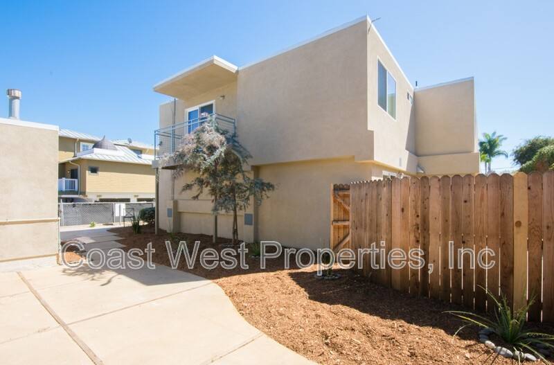 Townhouse for rent at 120 Phoebe St #2, Encinitas, CA 92024