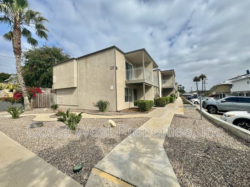 Townhouse for rent at 120 Phoebe St #2, Encinitas, CA 92024