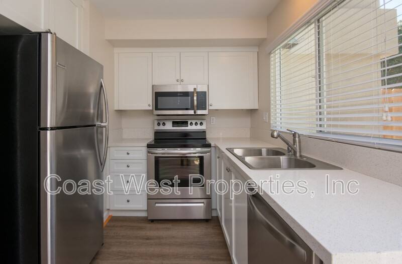 Townhouse for rent at 120 Phoebe St #2, Encinitas, CA 92024